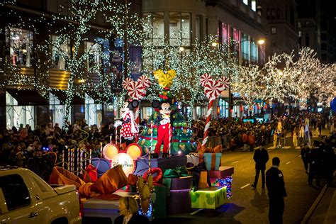 magnificent mile lights festival